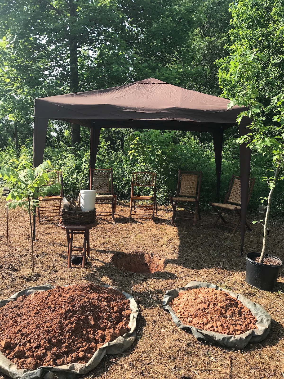 gravesite setup for a burial of cremated remains